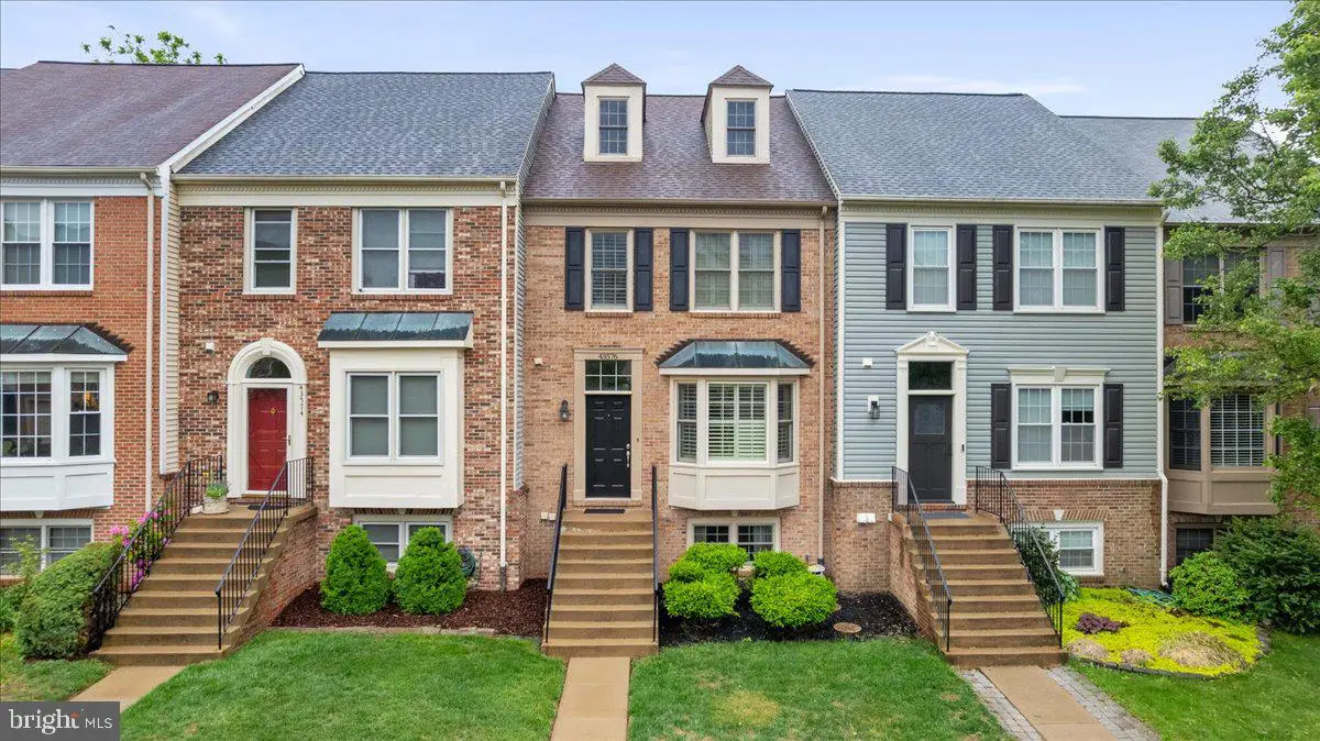 43576 Blacksmith Sq, Ashburn, VA 20147 - #1