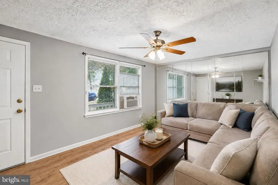 544 Rockbridge Dr Se, Leesburg, VA 20175 - #2