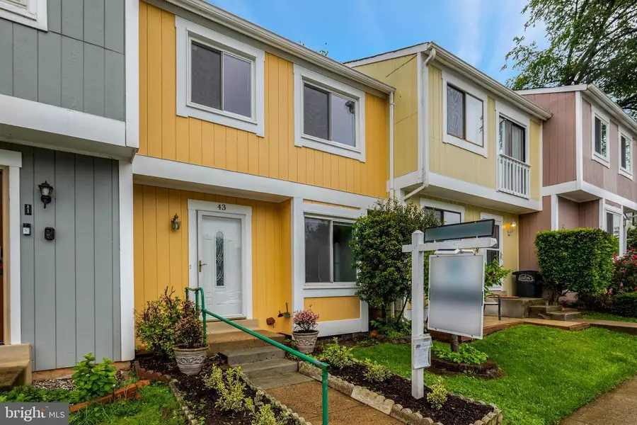 43 Sugarland Square Ct, Sterling, VA 20164 - #2