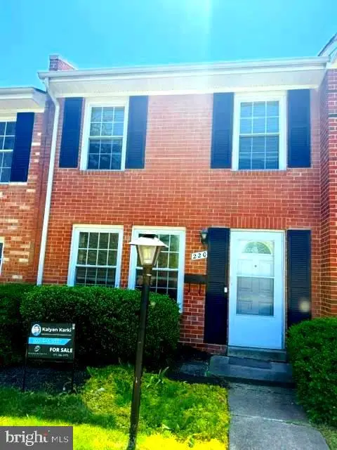 220 N Sterling Blvd, Sterling, VA 20164 - #3