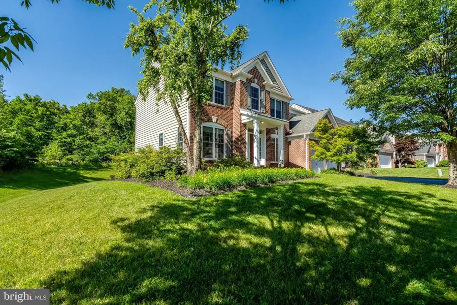 43896 Churchill Glen Dr, Chantilly, VA 20152 - #2
