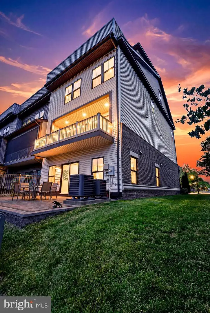 22272 Cornerstone Crossing Ter, Ashburn, VA 20148 - #2