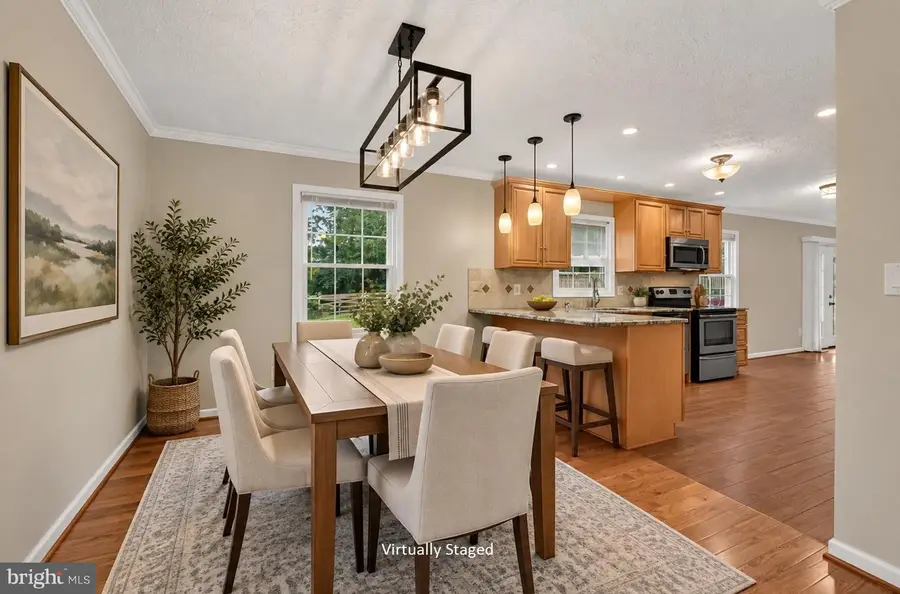 128 Briarwood Ct, Sterling, VA 20164 - #2