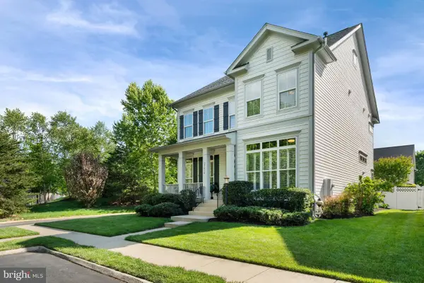 23414 Higbee Ln, BRAMBLETON, VA 20148