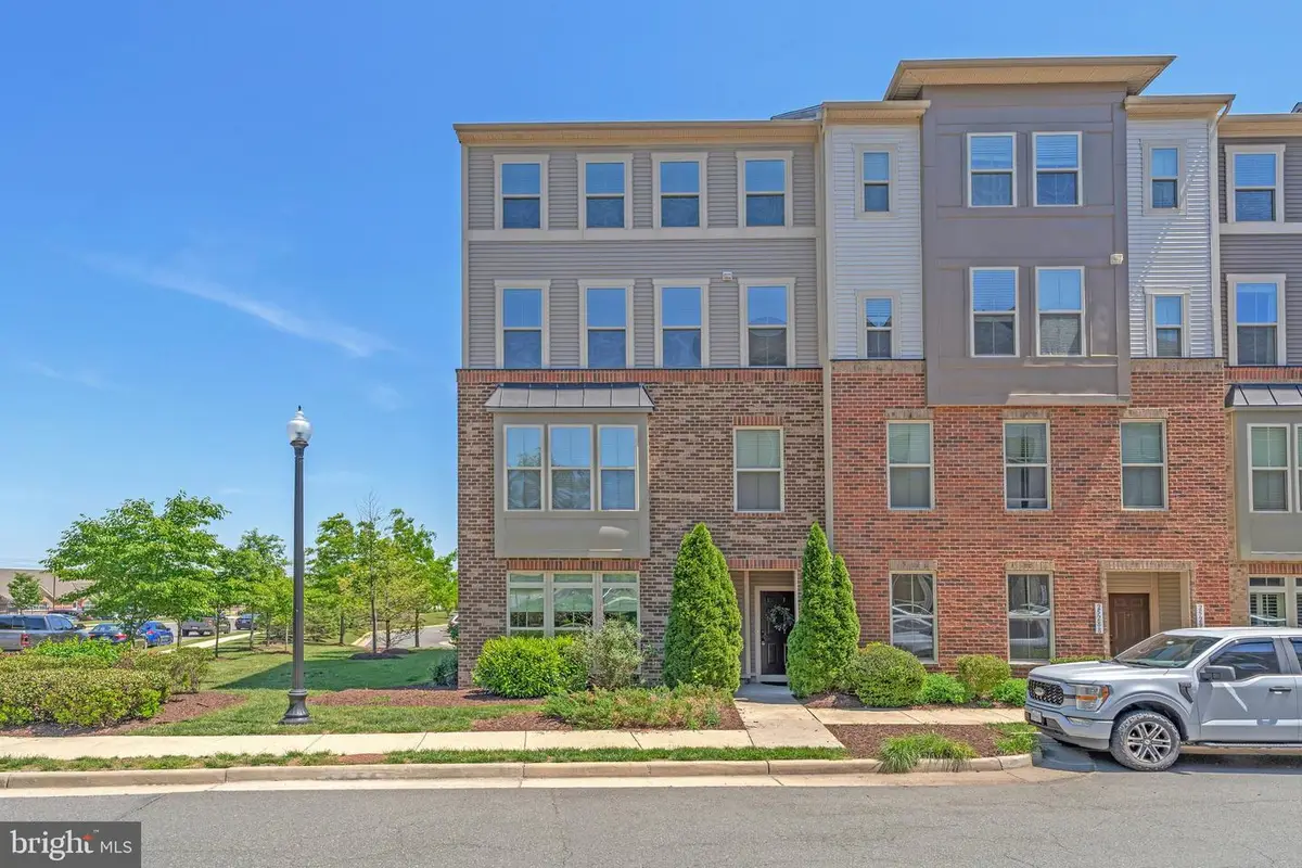25286 Gray Poplar Ter, Aldie, VA 20105 - #1