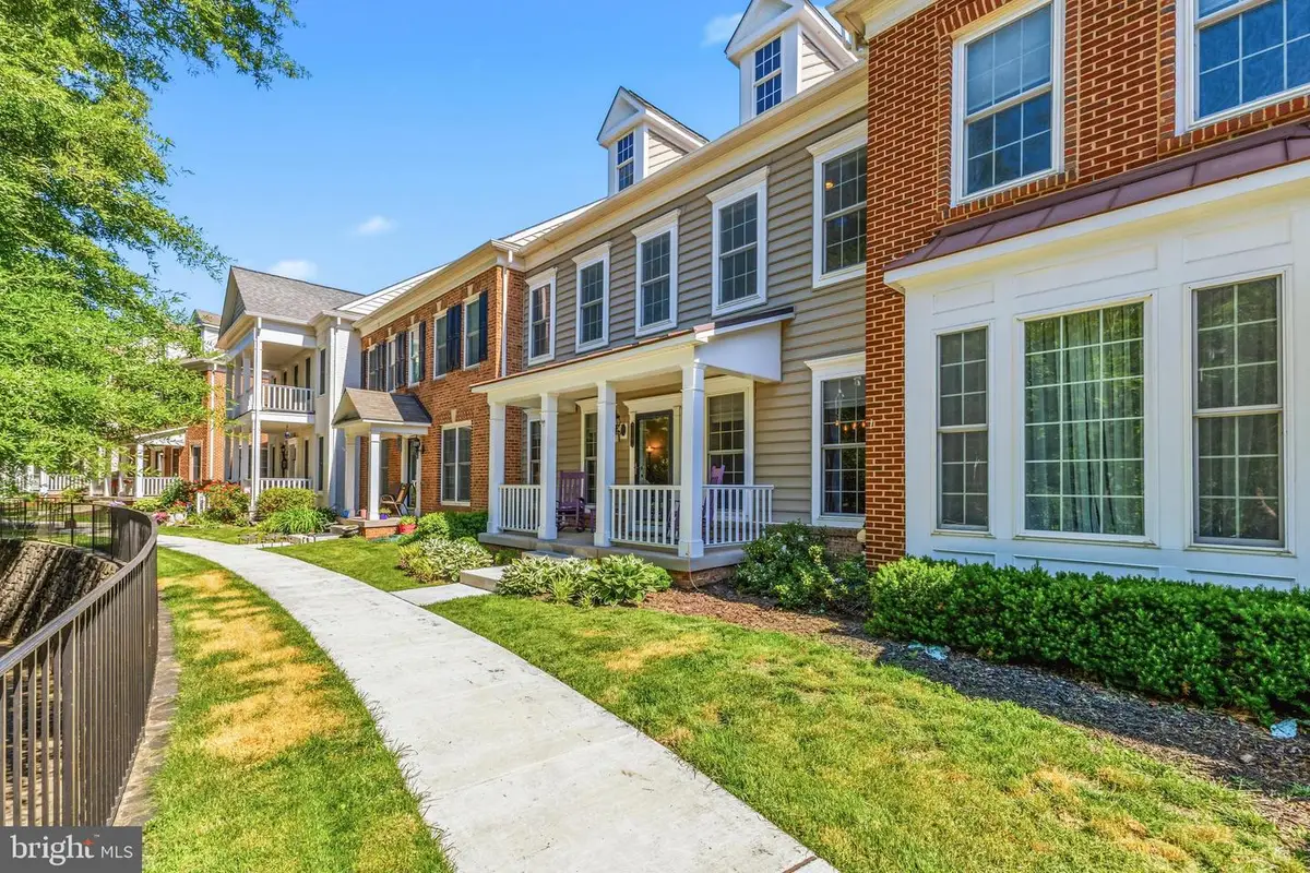 20791 Red Cedar Dr, Leesburg, VA 20175 - #1