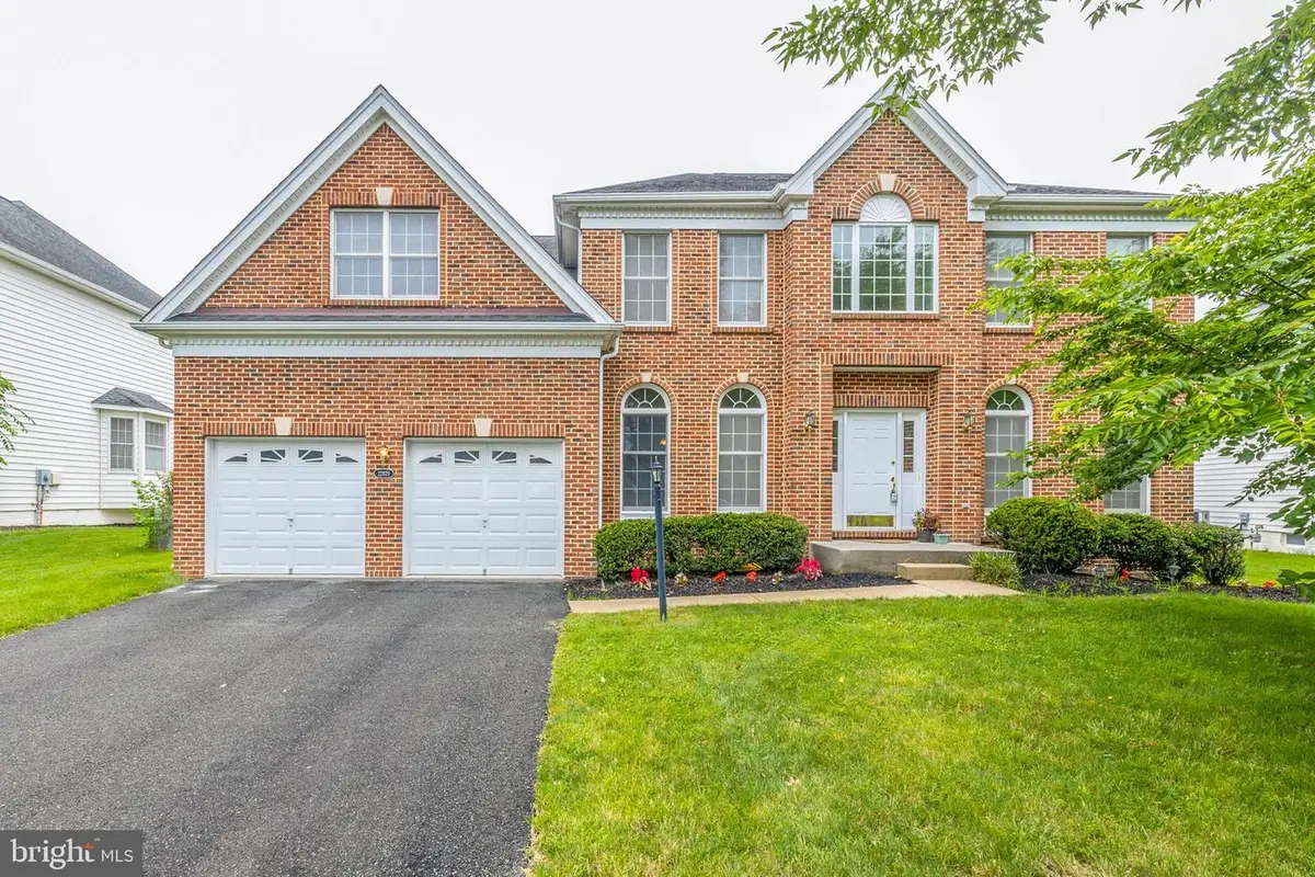 22829 Queensbridge Dr, Ashburn, VA 20148 - #1