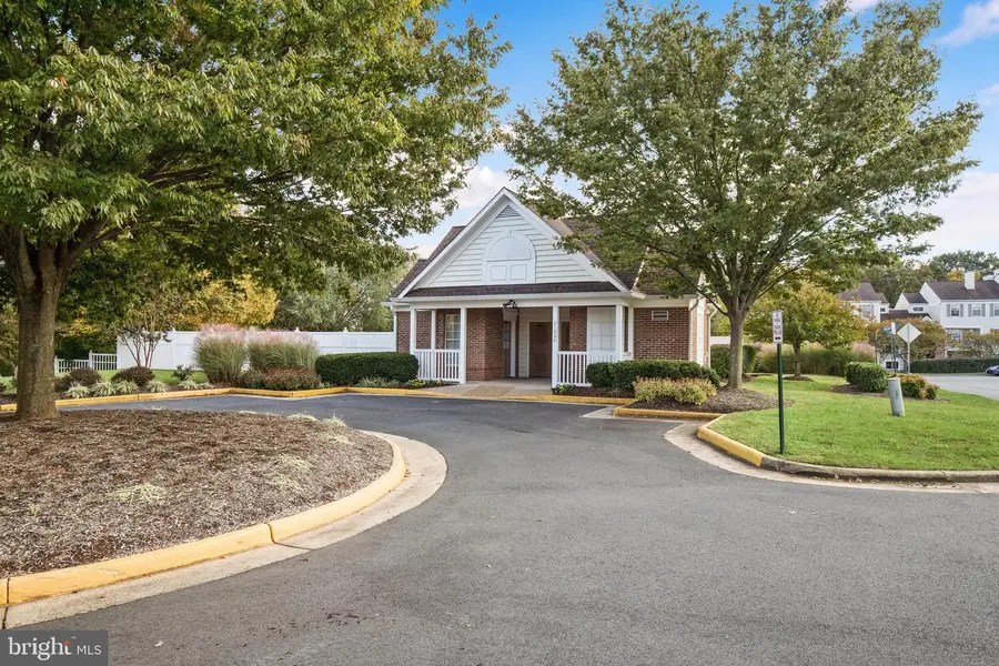 21843 Baldwin Sq #301, Sterling, VA 20164 - #2
