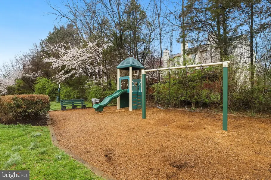 21843 Baldwin Sq #301, Sterling, VA 20164 - #3