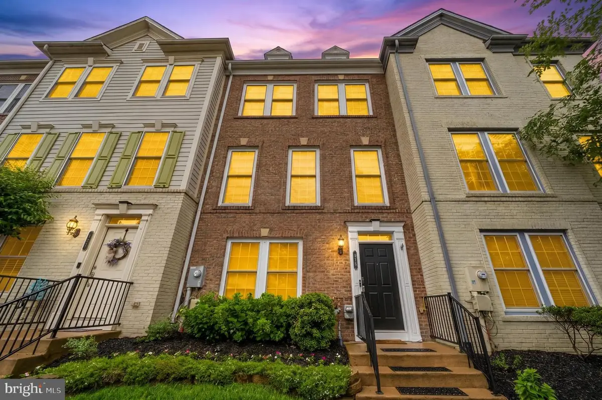 175 Great Laurel Sq Se, Leesburg, VA 20175 - #1