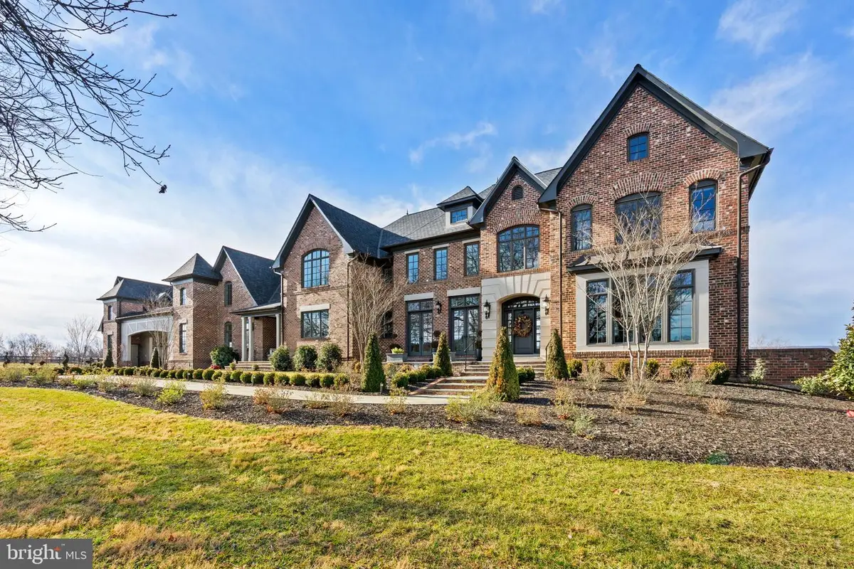 21051 St Louis Rd, Middleburg, VA 20117 - #1