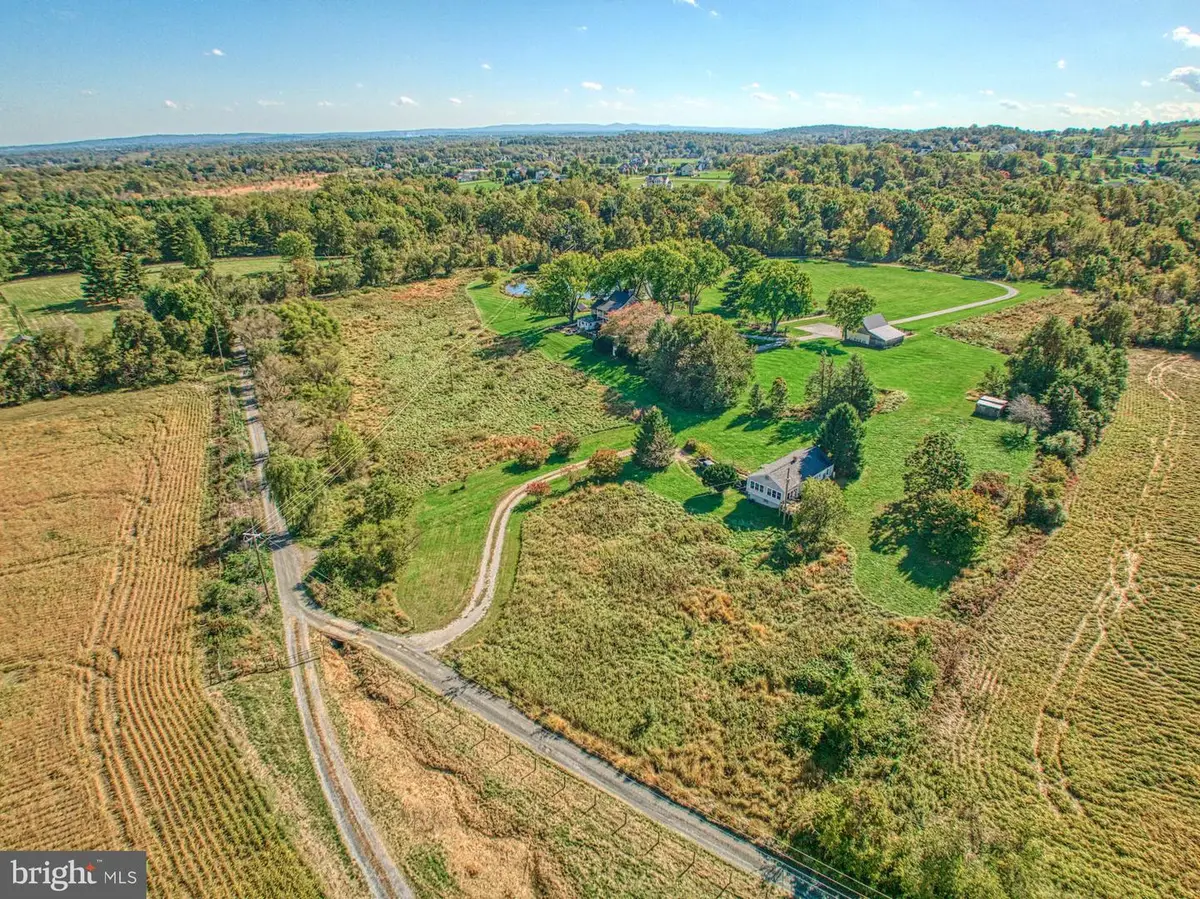 35339 Appalachian Trail Rd, Round Hill, VA 20141 - #1