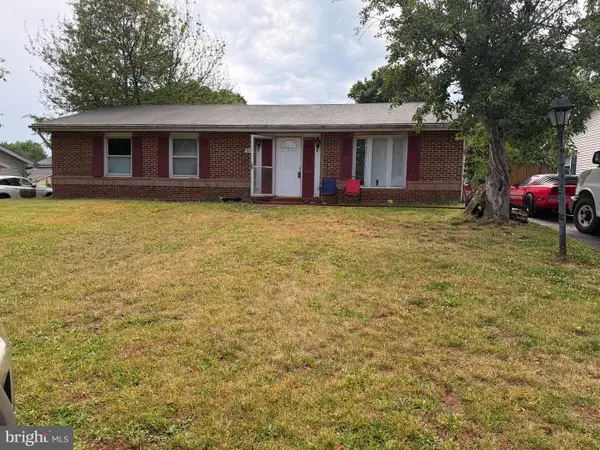 805 N Amelia St, STERLING, VA 20164