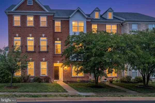 43202 Whelplehill Ter, ASHBURN, VA 20148