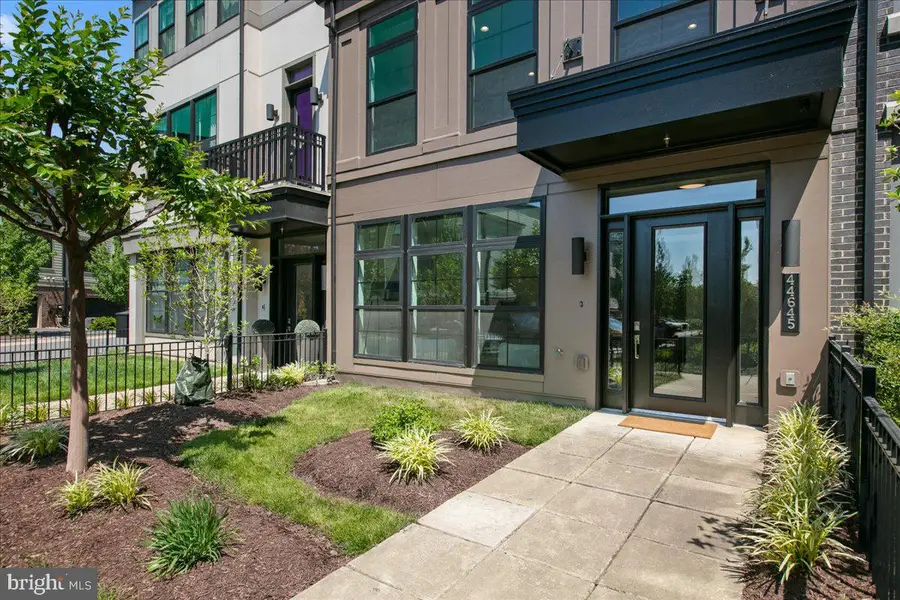 44645 Danvers Ter, Ashburn, VA 20147 - #2