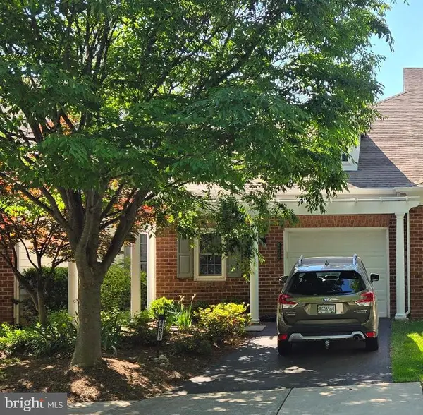 44397 Oakmont Manor Sq, ASHBURN, VA 20147