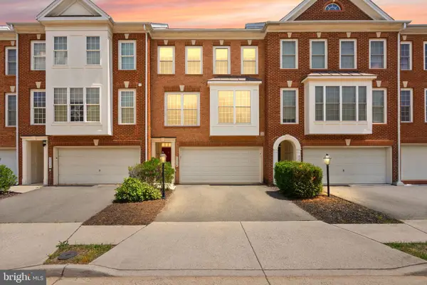 21776 Ladyslipper Sq, ASHBURN, VA 20147