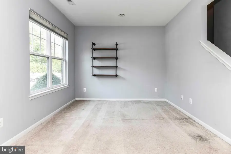 44025 Eastgate View Dr, Chantilly, VA 20152 - #3