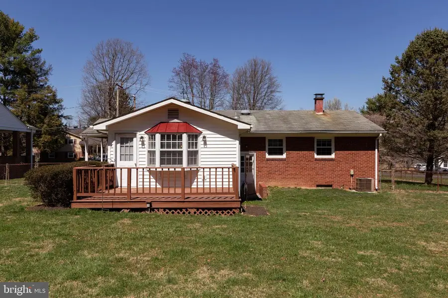 4 Cinnamon Fern Rd, Round Hill, VA 20141 - #3