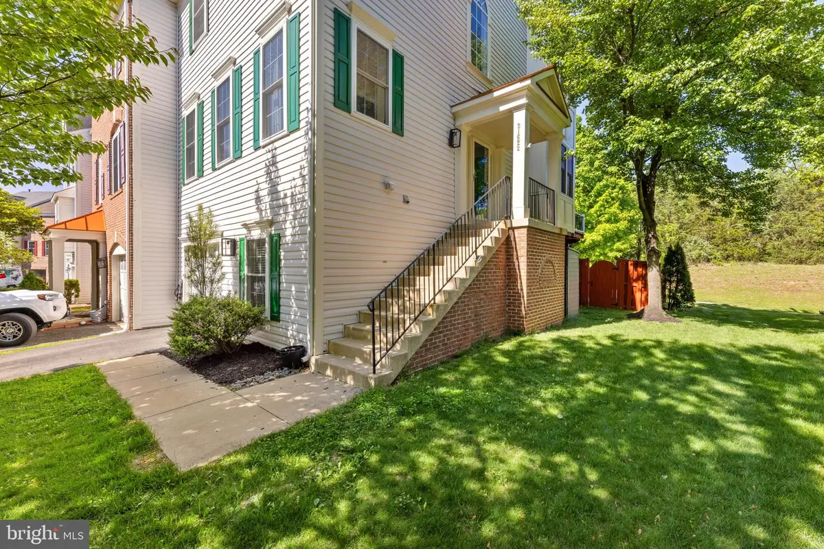 21622 Monmouth Ter, Ashburn, VA 20147 - #1