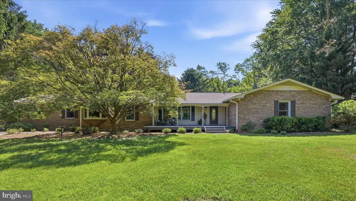 14550 Purcellville Rd, Purcellville, VA 20132 - #1