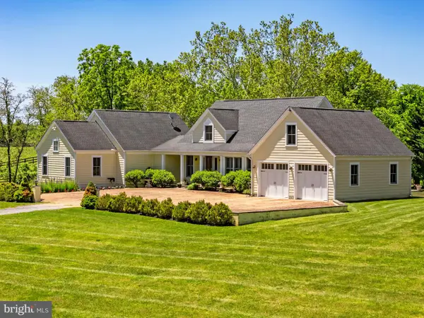20147 Woodtrail Rd, ROUND HILL, VA 20141
