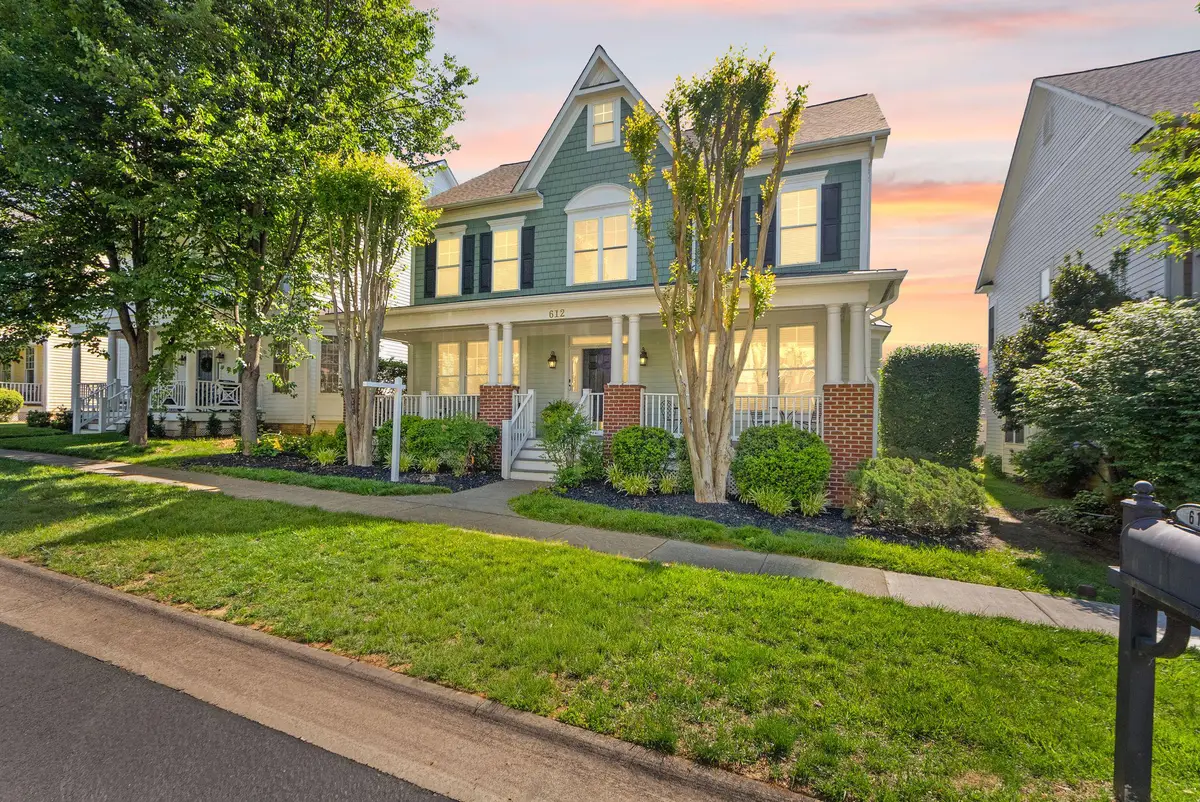 612 Greysands Ln, Purcellville, VA 20132 - #1