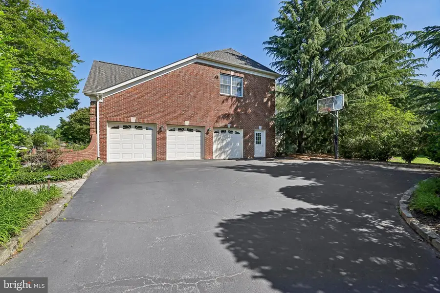 19879 Mellon Cir, Ashburn, VA 20147 - #3