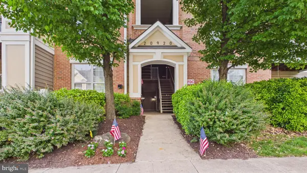 20920 Cedarpost Sq #300, ASHBURN, VA 20147