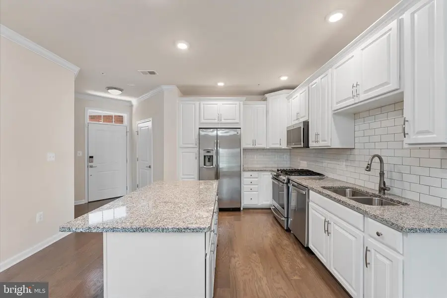43021 Greggsville Chapel Ter #108, Ashburn, VA 20148 - #3