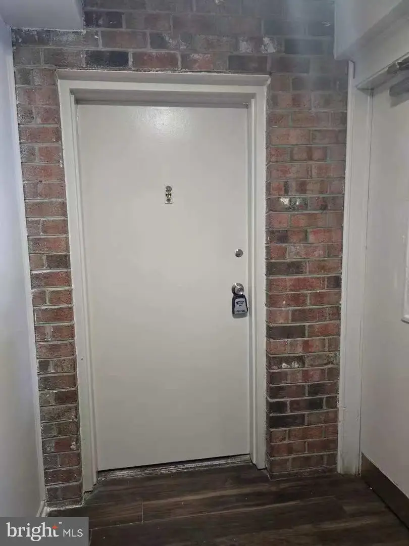 221 N Fillmore Ave #6, Sterling, VA 20164 - #3