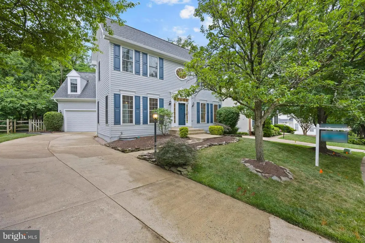 20712 Parkside Cir, Sterling, VA 20165 - #1