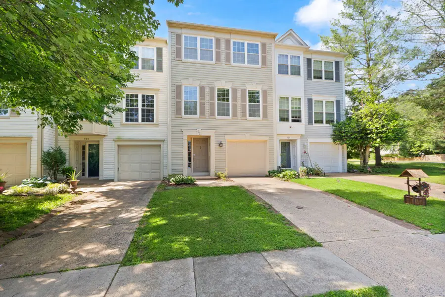 303 Barnfield Sq Ne, Leesburg, VA 20176 - #2