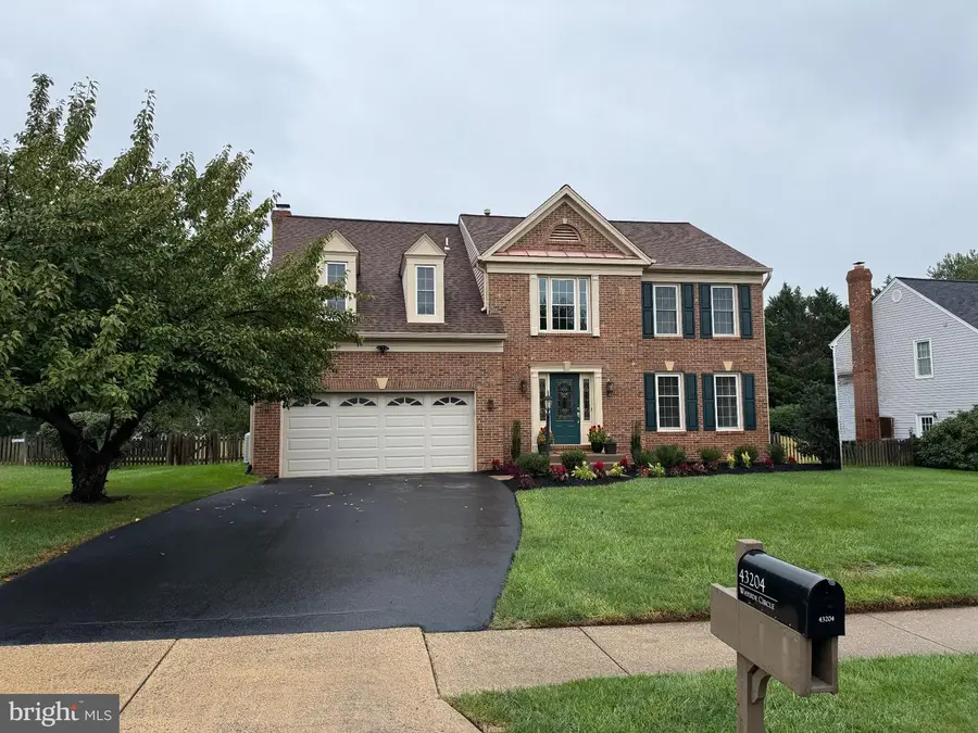 43204 Wayside Cir, Ashburn, VA 20147 - #2