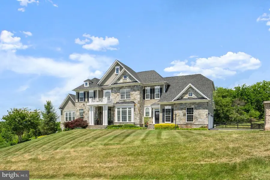 15988 Waterford Crest Pl, Paeonian Springs, VA 20129 - #2