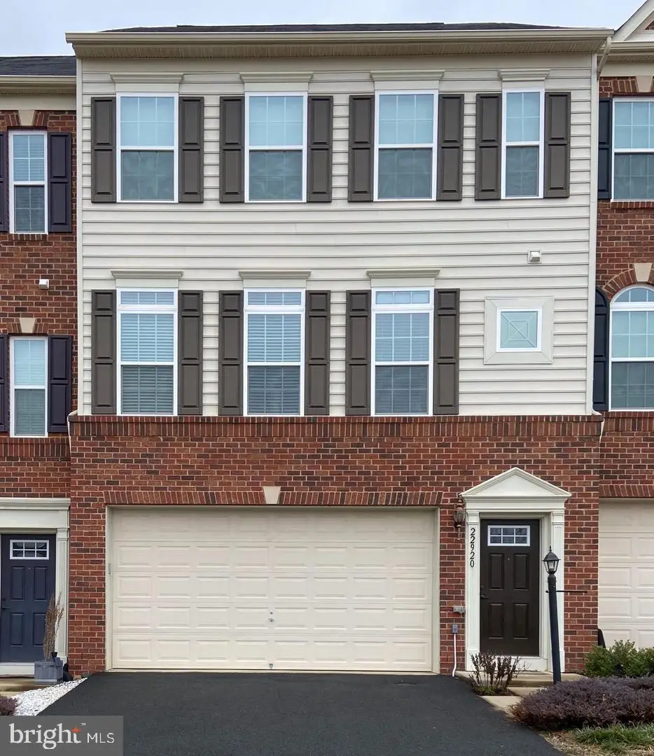 22920 Lacey Oak Ter, Sterling, VA 20166 - #1