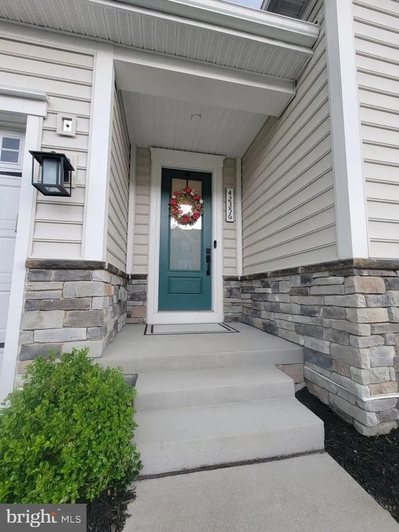 42356 Natchez Dr, Leesburg, VA 20175 - #2