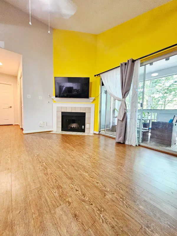 20322 Beechwood Ter #301, ASHBURN, VA 20147
