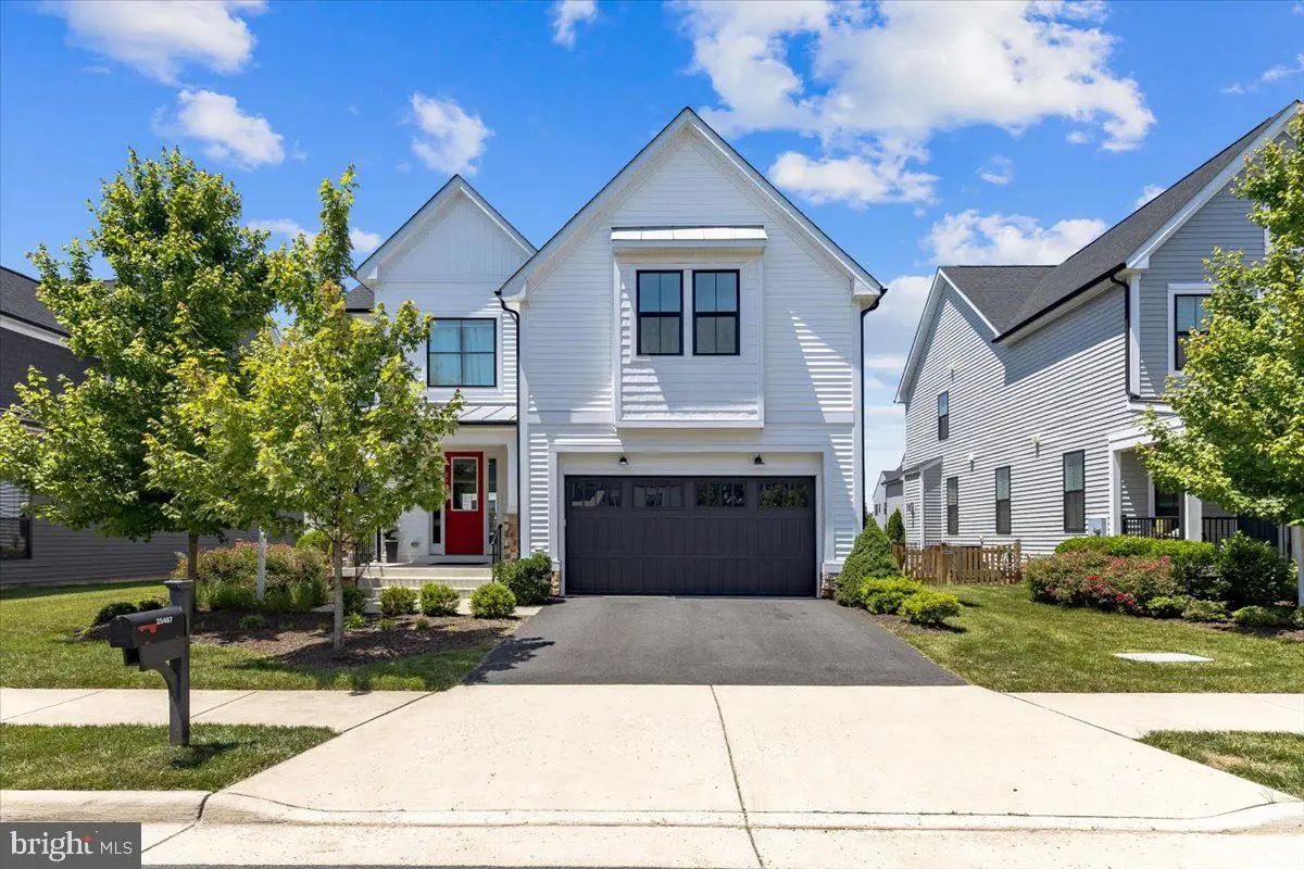 25467 Byrnes Crossing Dr, Chantilly, VA 20152 - #1