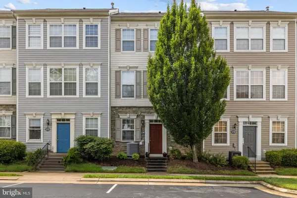 21790 Dragons Green Sq, ASHBURN, VA 20147