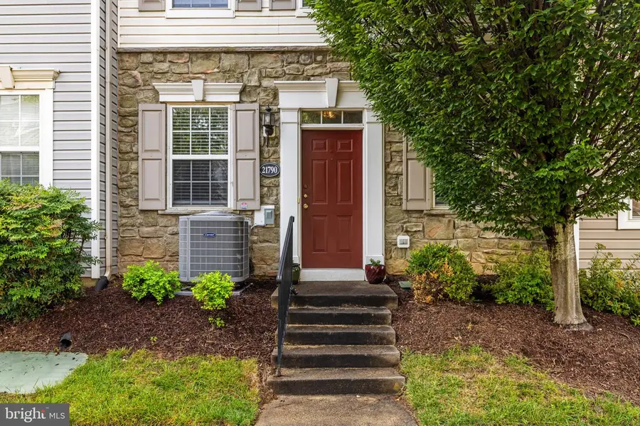 21790 Dragons Green Sq, Ashburn, VA 20147 - #2