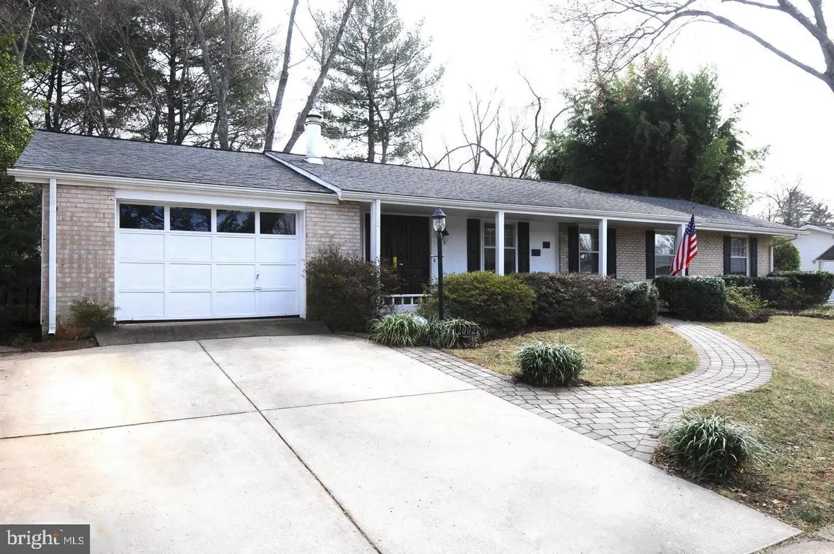 2002 N Amelia St, Sterling, VA 20164 - #1