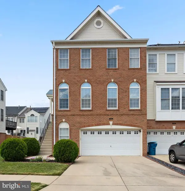 25838 Kirkwood Sq, CHANTILLY, VA 20152