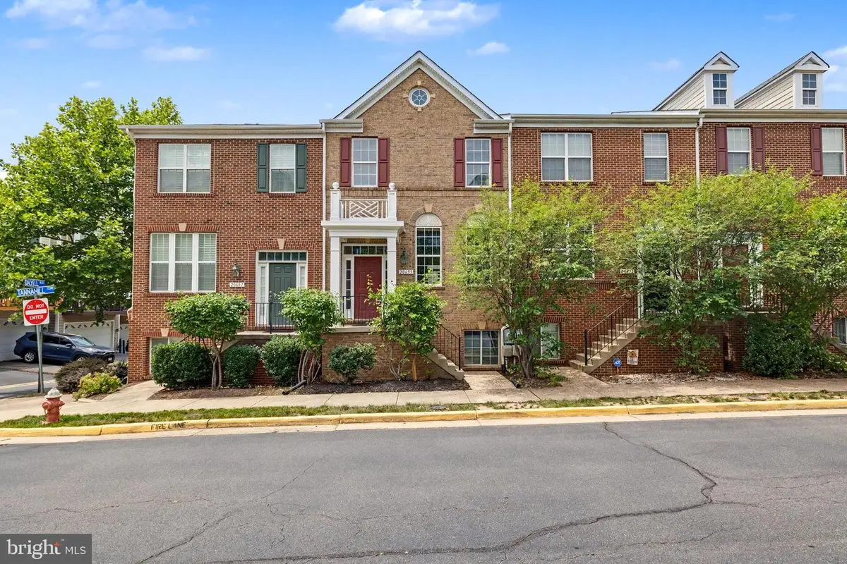 20655 Tannahill Ter, Ashburn, VA 20147 - #1