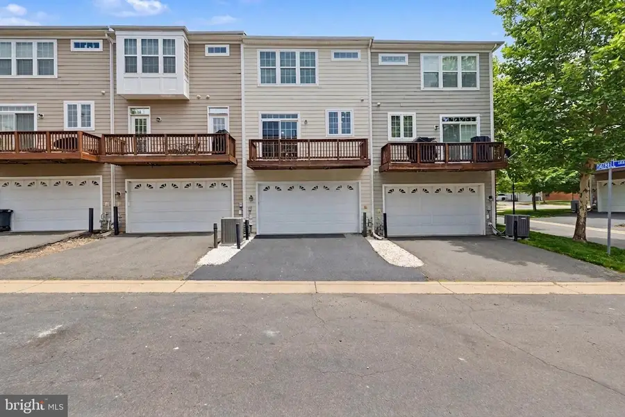 20655 Tannahill Ter, Ashburn, VA 20147 - #2
