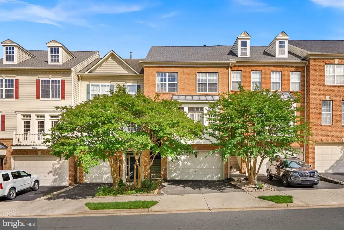 43804 Lees Mill Sq, Leesburg, VA 20176 - #1