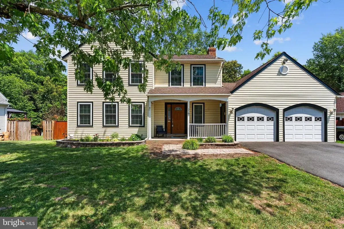 316 Silver Ridge Dr, Sterling, VA 20164 - #1