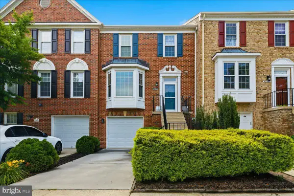 43378 Livery Sq, ASHBURN, VA 20147