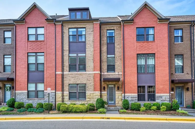 44714 Ellsworth Ter, Ashburn, VA 20147 - #2