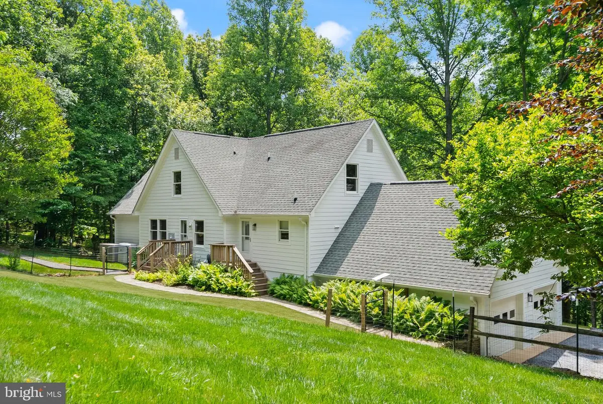 38620 Lime Kiln Rd, Leesburg, VA 20175 - #1